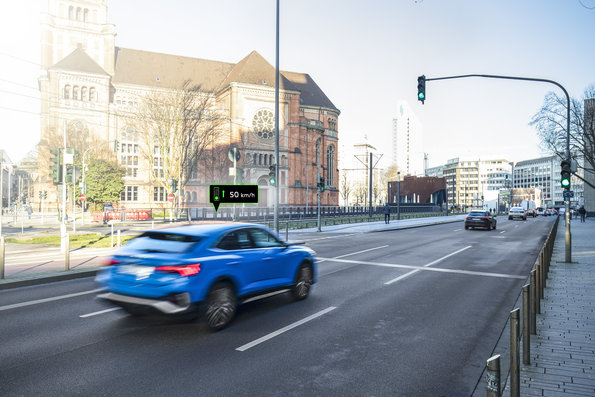 Audi networks with traffic lights in Düsseldorf (credit: Audi)