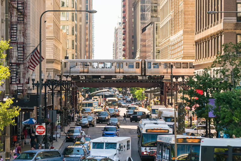 Chicago helps buses cut through traffic (© F11photo | Dreamstime.com)