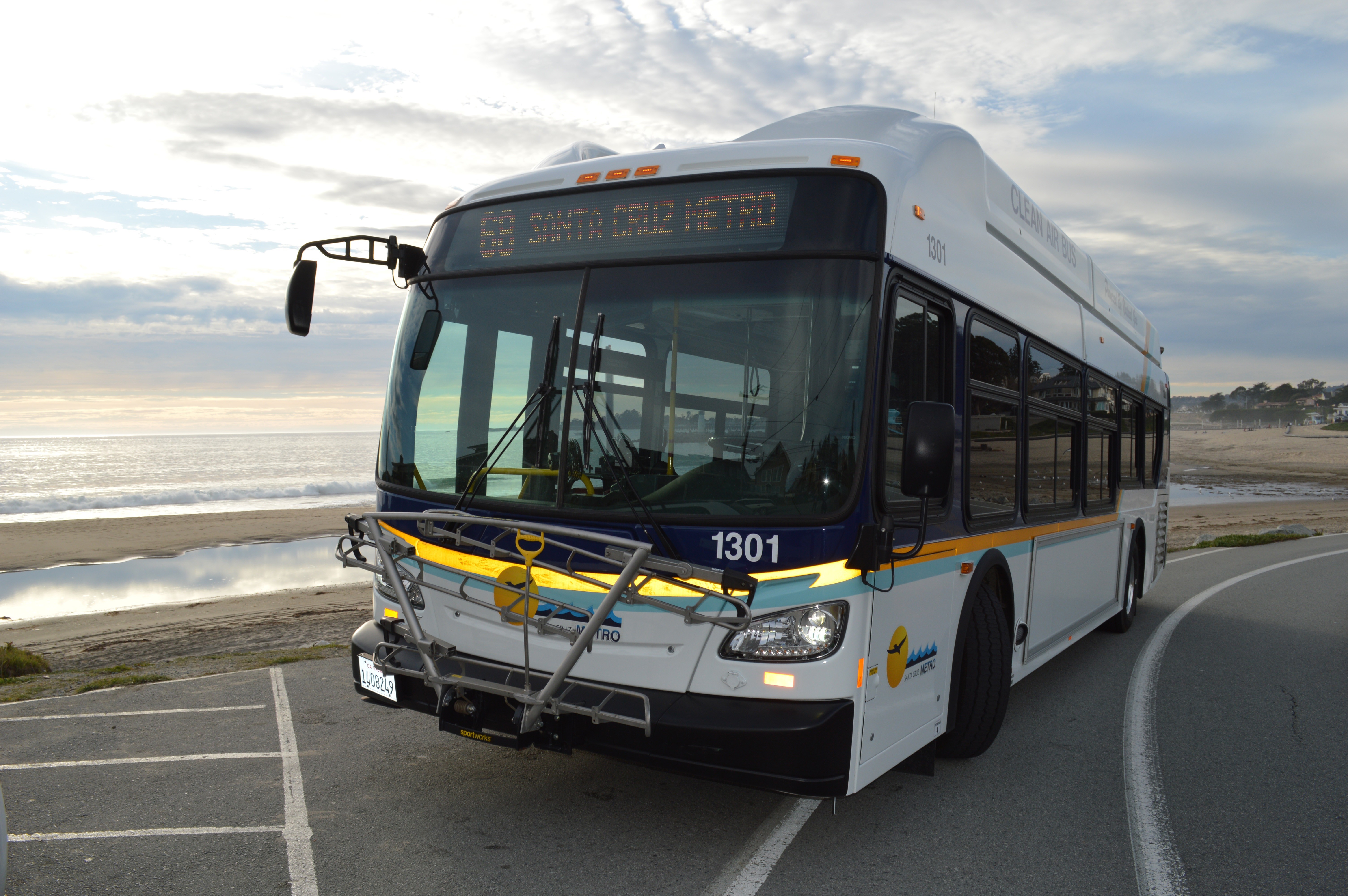 Masabi ticketing app enables riders to purchase passes for up to 31 days (Credit: Santa Cruz Metropolitan District)