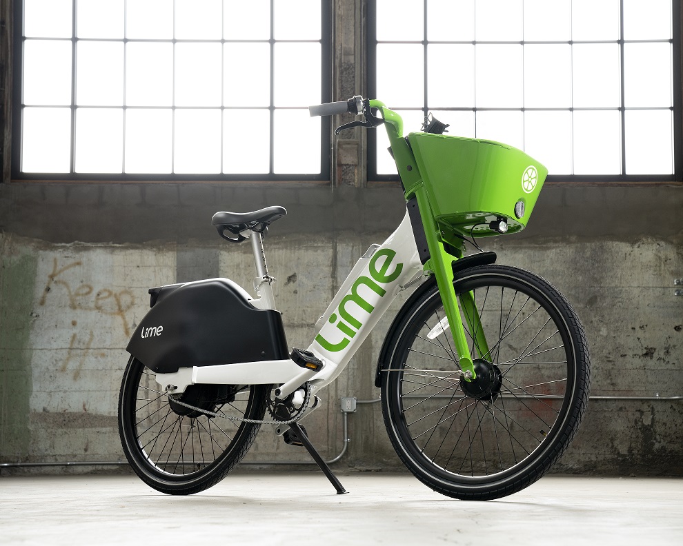 Lime e-bike includes an automatic two-speed transmission that eliminates old gears (Credit - Matthew Reamer)