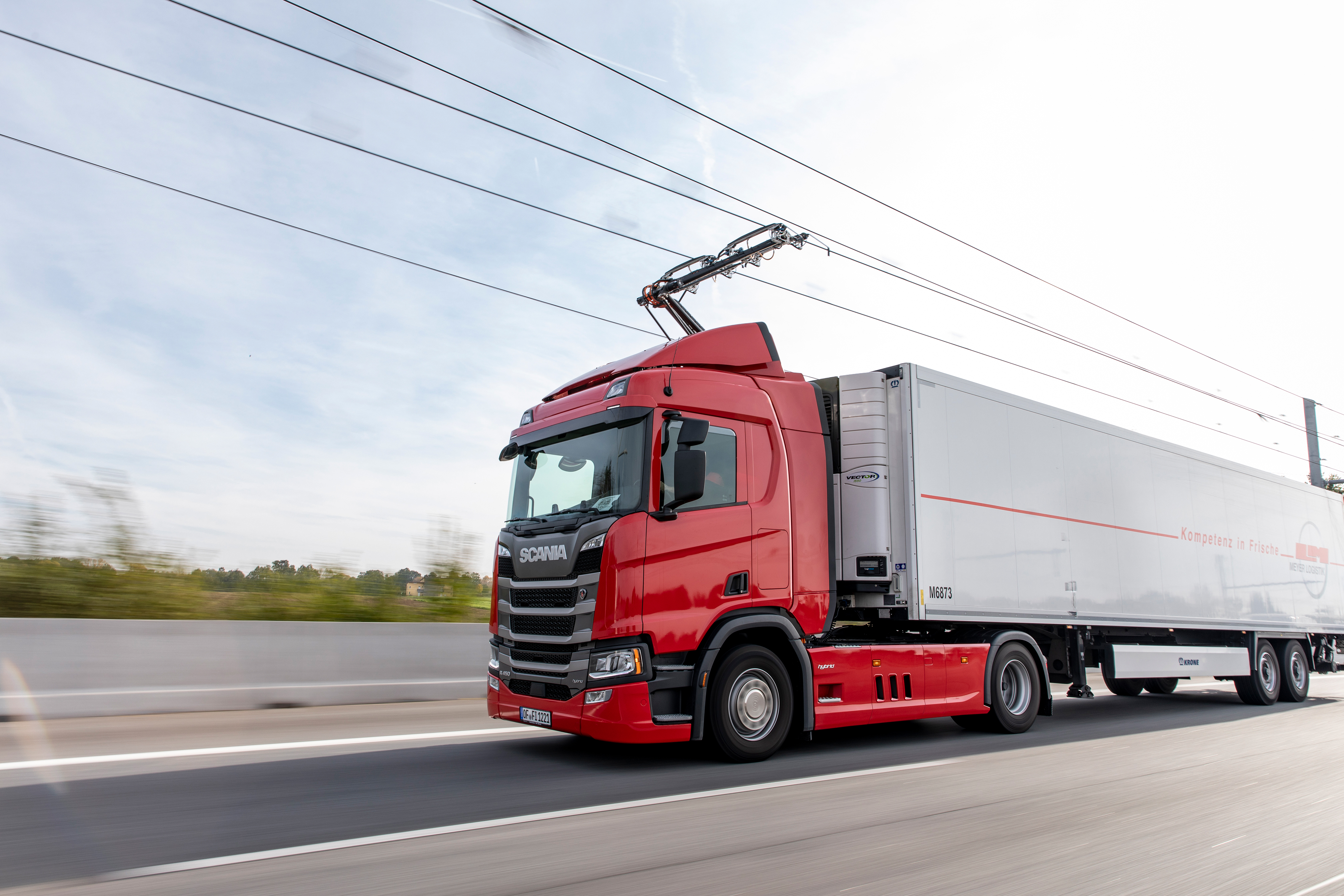 Siemens Mobility electric highway long range trucks Scania Costain the Centre for Sustainable Road Freight