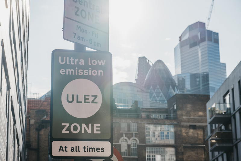 Sustainable transport pollution enforcement congestion emissions London © AlenaKravchenko | Dreamstime.com