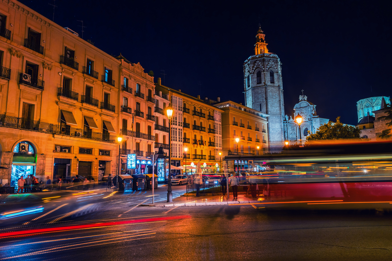 Contactless payment Valencia mass transit bus travel © Madrugadaverde | Dreamstime.com