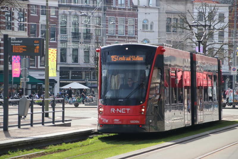 On-demand transit tram bus app Pingo Den Haag © AndrÃ© Muller | Dreamstime.com