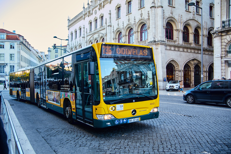Bus rapid transit Lisbon data collection routing scheduling © Ruslan Bordyug | Dreamstime.com