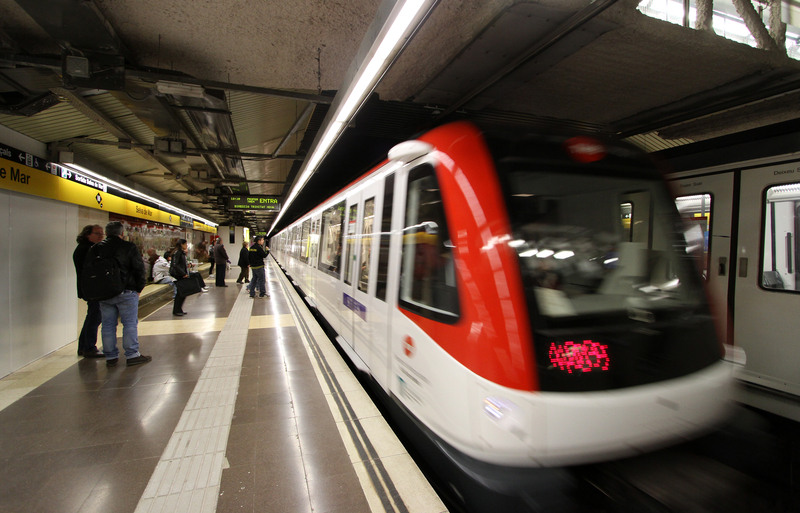 Mass transit labour shortage UITP Barcelona metro © Viorel Dudau | Dreamstime.com