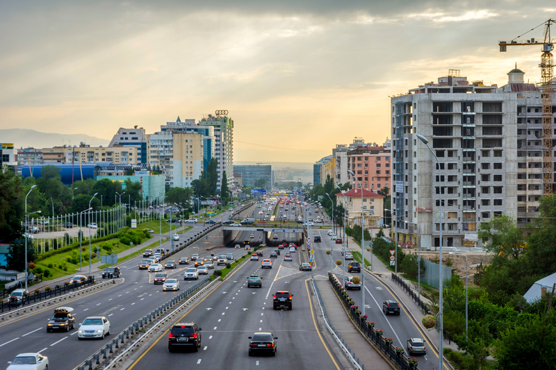 Kazakhstan ring road traffic management © Dinozzaver | Dreamstime.com
