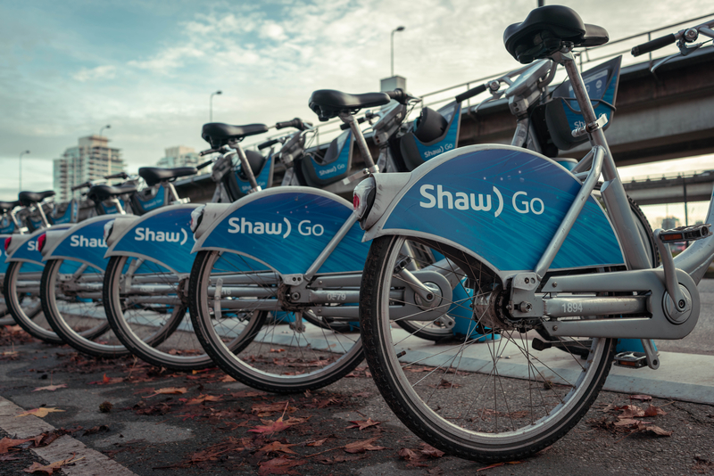 Bike-share shared mobility air quality decarbonisation © Liam Hill Allan | Dreamstime.com