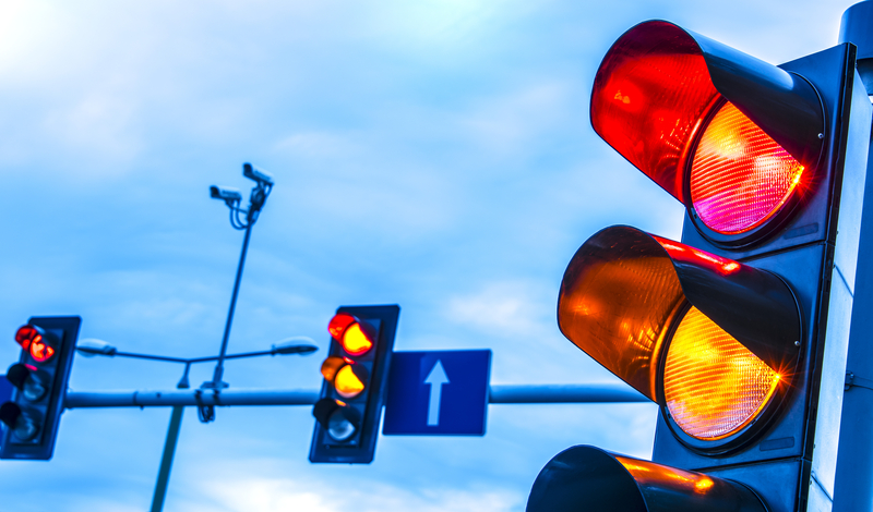 Adaptive signal control intersections traffic safety technology © Monticelllo | Dreamstime.com