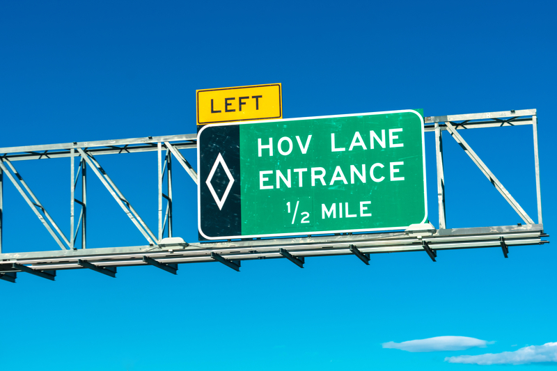 High-occupancy vehicle lane congestion traffic management © Michael Vi | Dreamstime.com