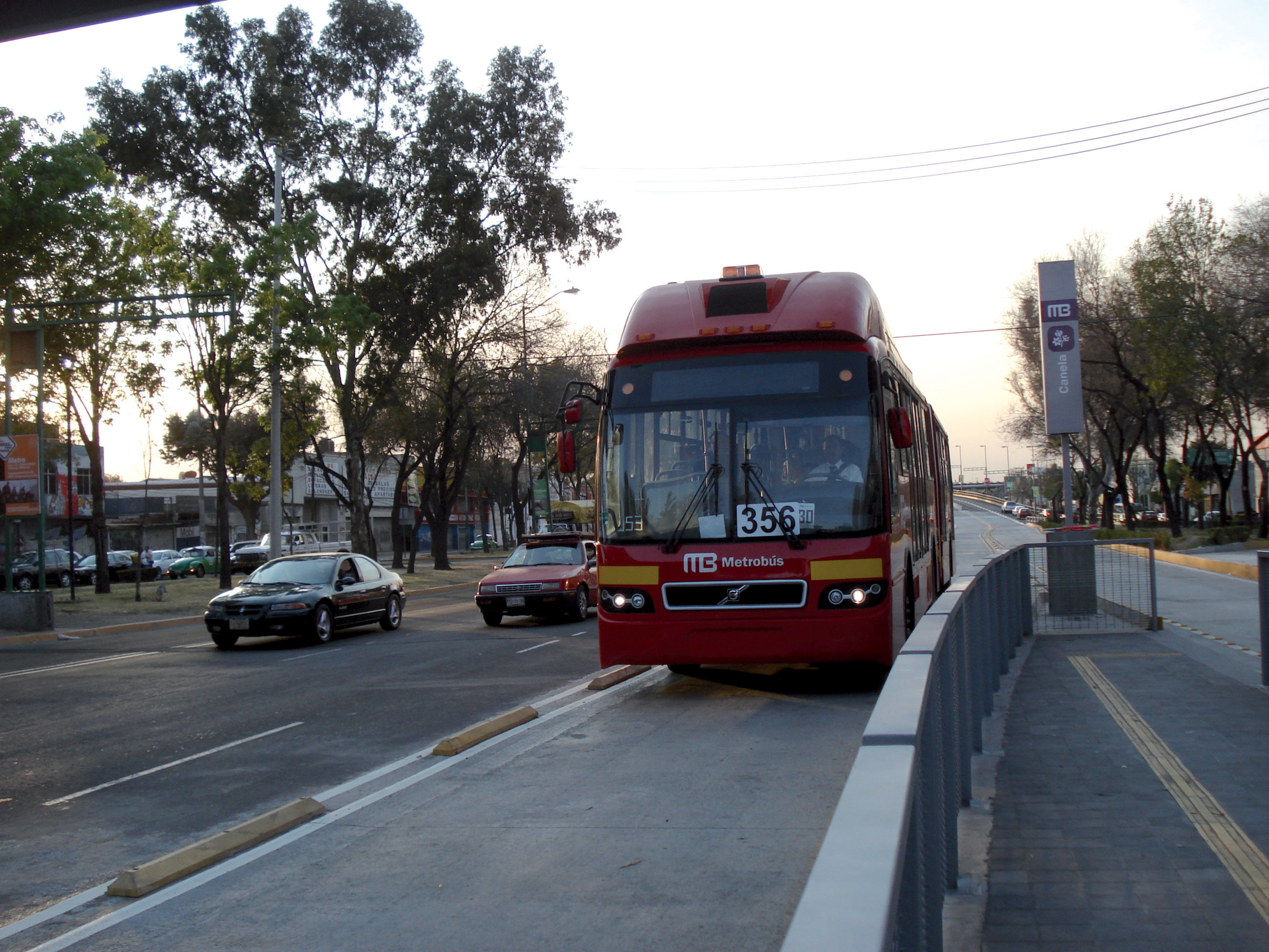 Mexico City's Metrobús on a dedicated lane 
