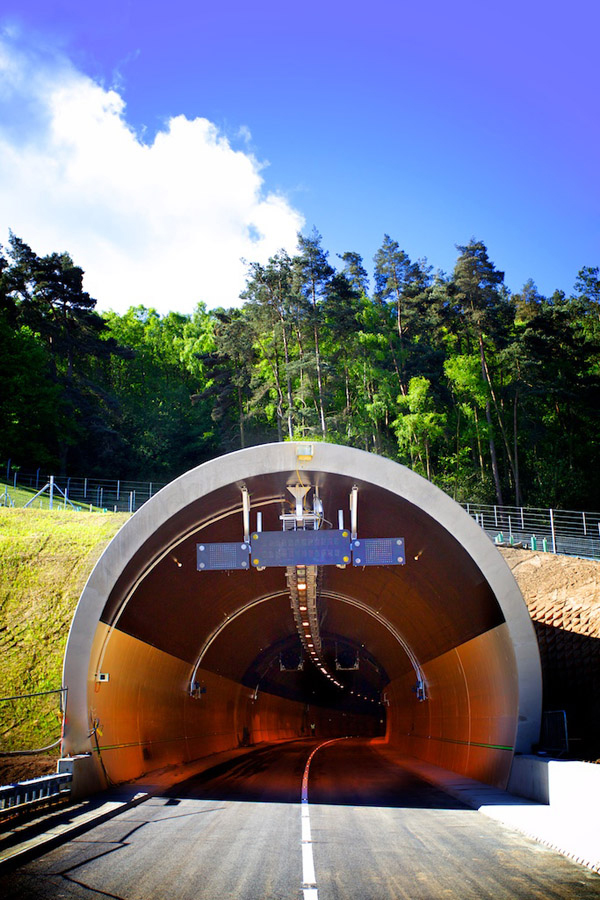 Hindhead Tunnel is the first in the UK to use radar-based incident detection