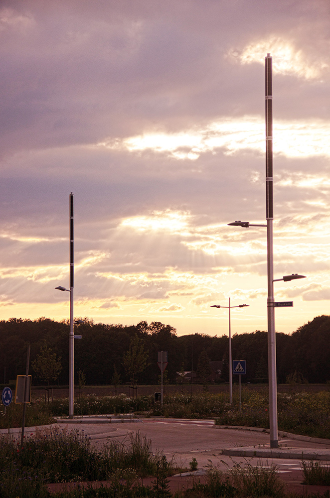 Soluxio has developed flexible solar panels for wrapping round existing streetlighting posts © Soluxio