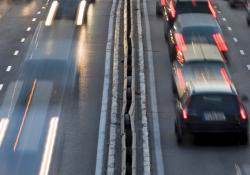 Road pricing would reduce the traffic volume on the M40 